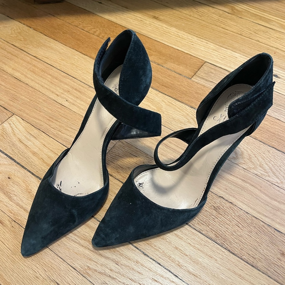 Pointy toe suede black heels